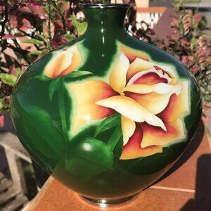 Yellow Roses Large Cloisonne Meiping Green Vase (Yusen Shippo Silver Wire)